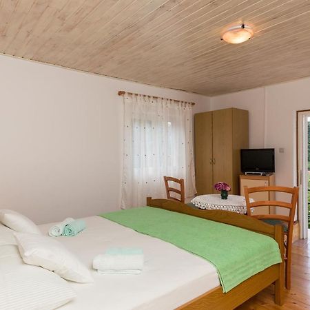 Apartments Miskovic Donje Celo Δωμάτιο φωτογραφία