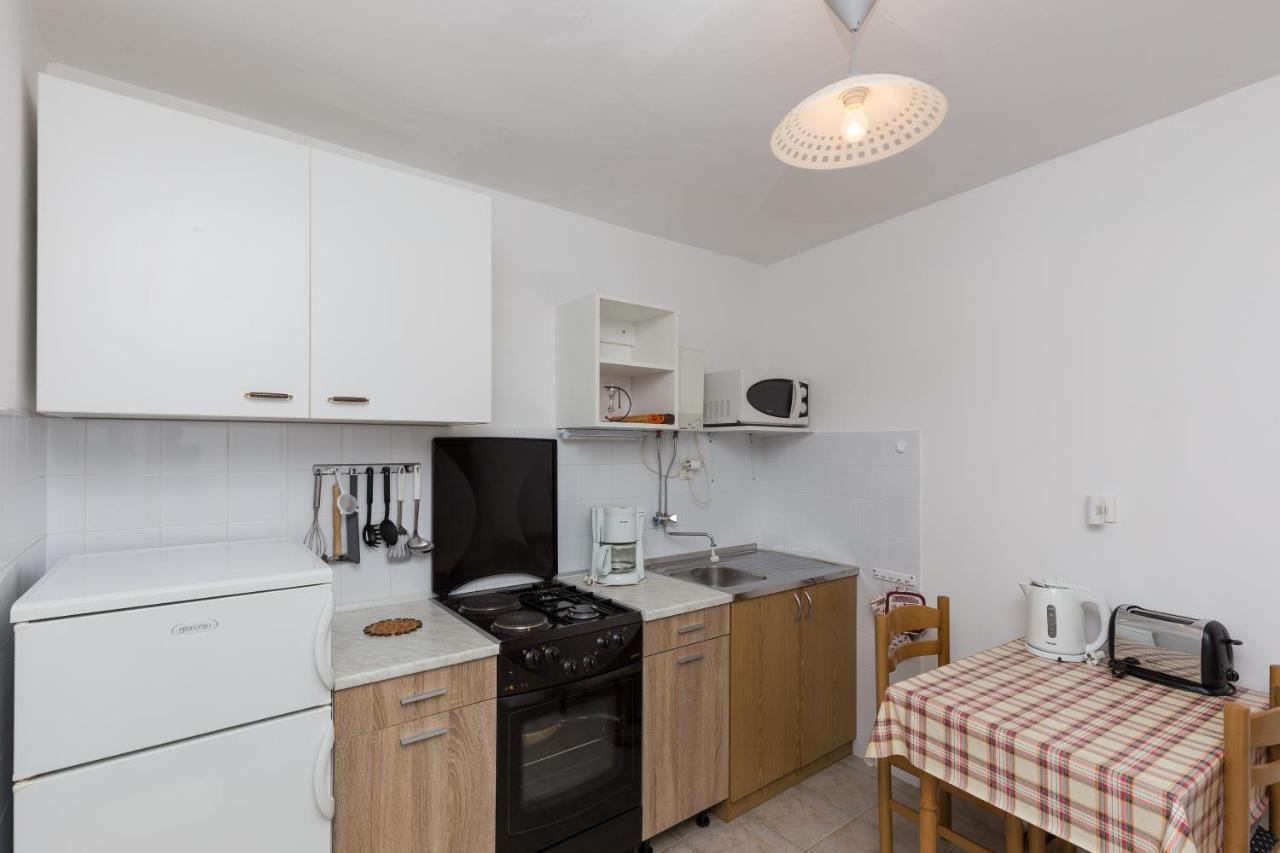 Apartments Miskovic Donje Celo Δωμάτιο φωτογραφία